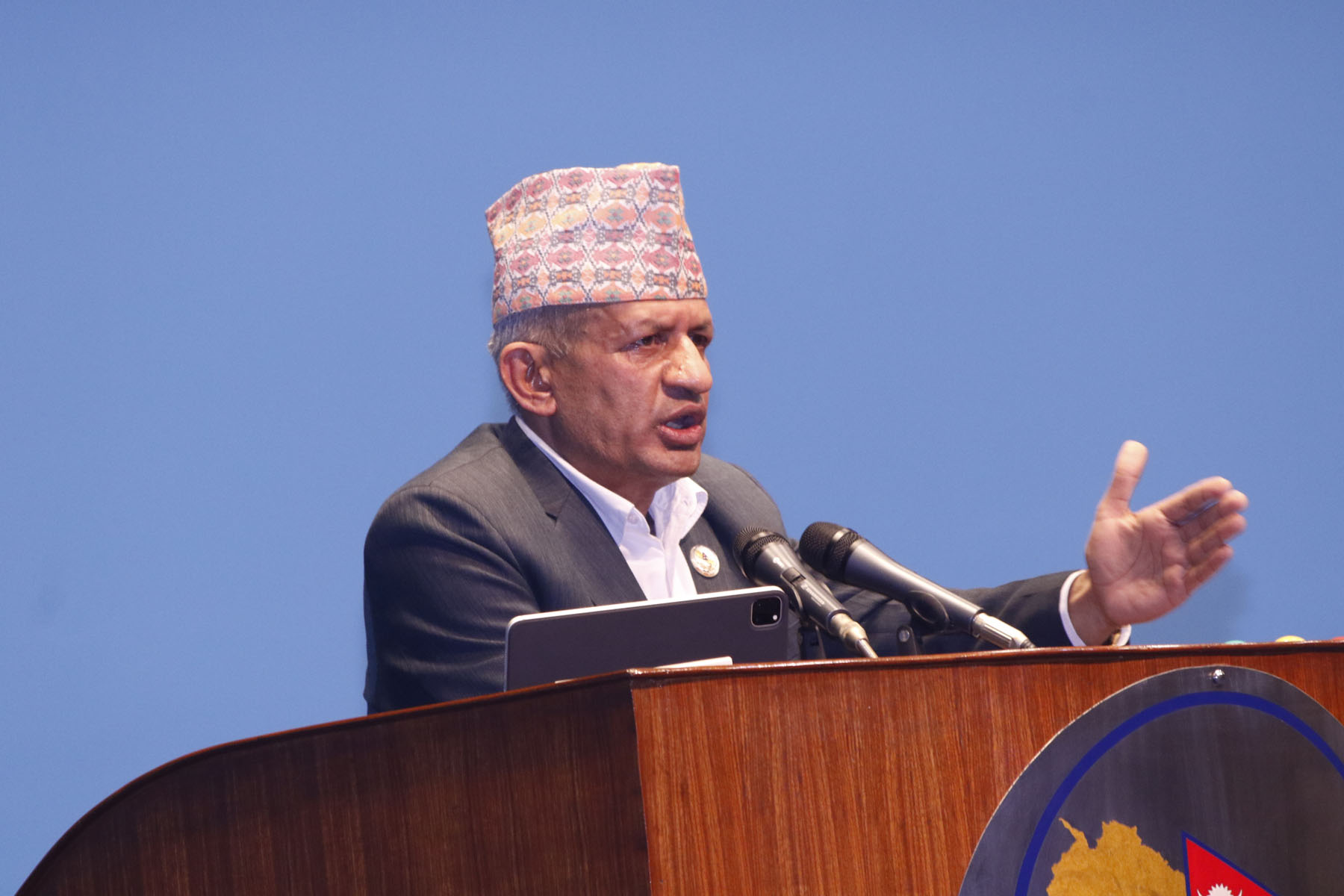 संसदीय राजनीतिमा विकृत घटना दोहोरियोः नेता ज्ञवाली